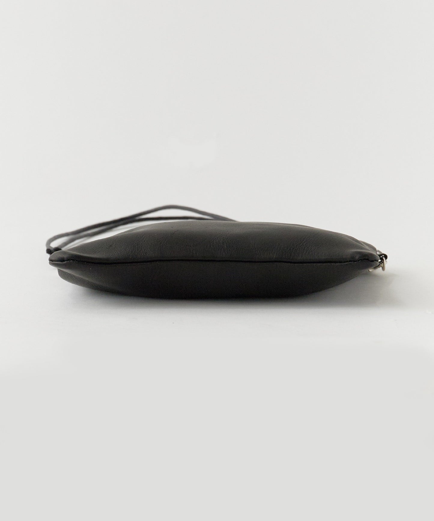 MR.OLIVE / WATER PROOF WASHABLE LEATHER / ジッパー付きスモールサコッシュ