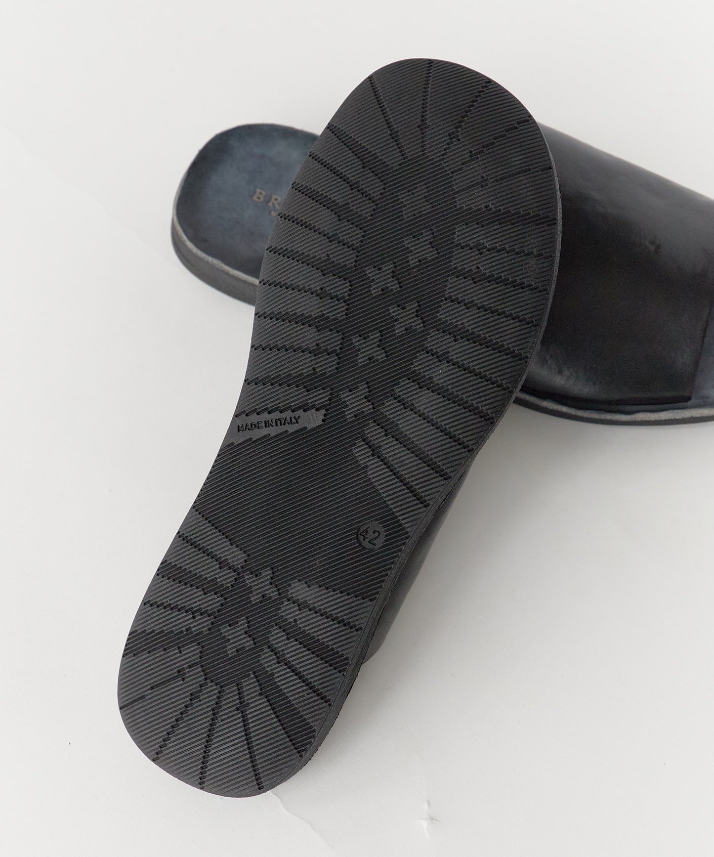 BRADOR / LEATHER SANDALS