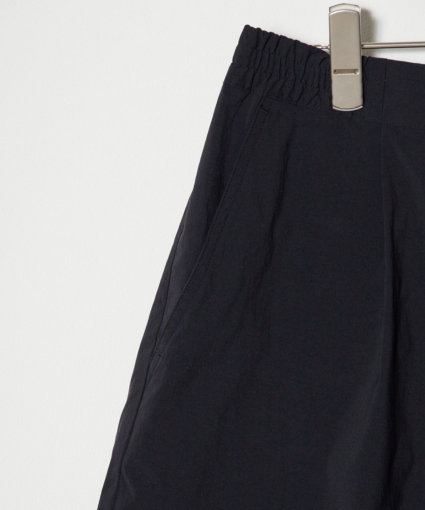 MR.OLIVE / STRETCH WASHABLE NYLON / ONE TACK SHORTS