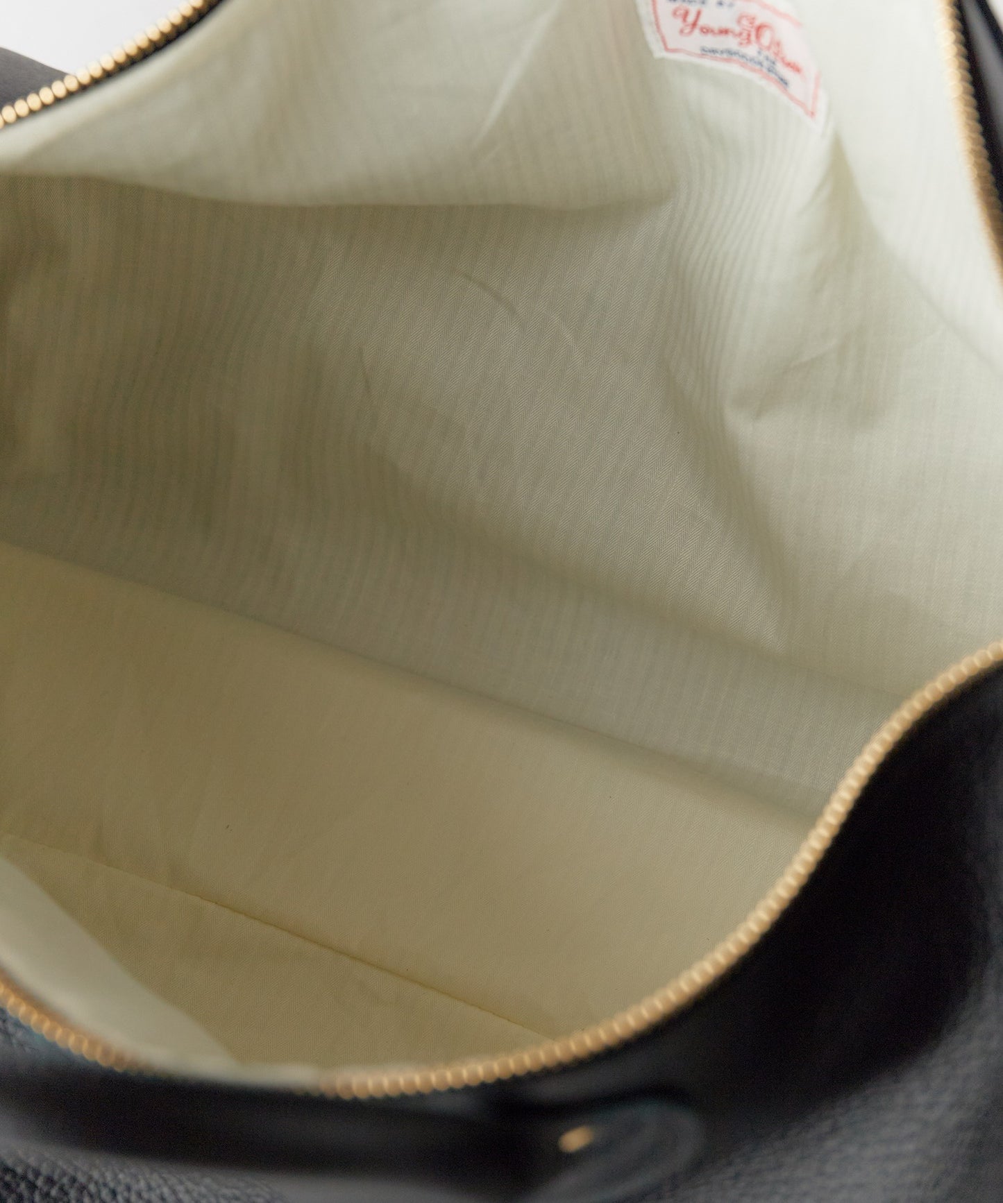 YOUNG & OLSEN / EMBOSSED LEATHER D BOSTON M
