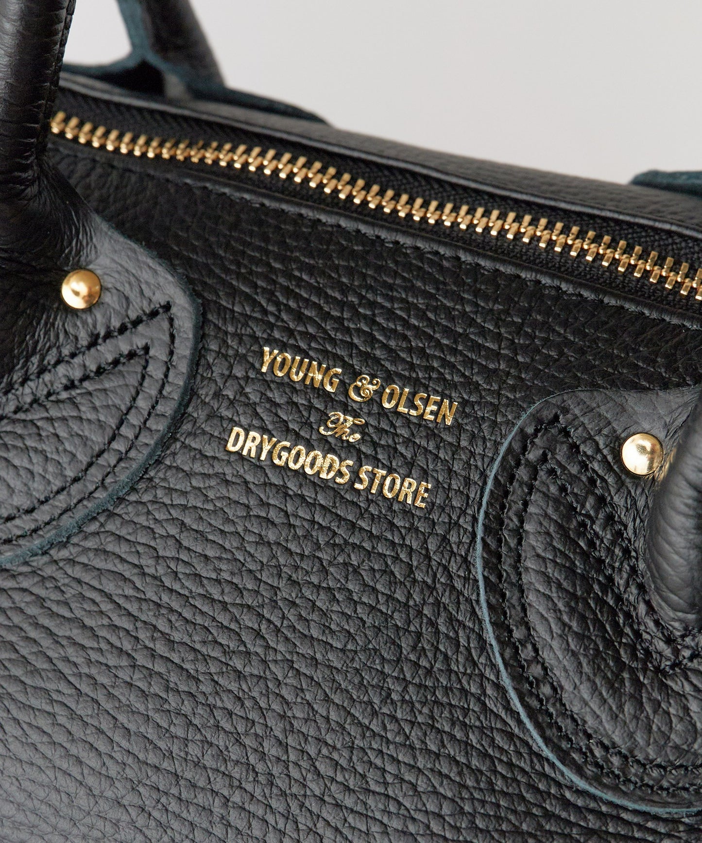 YOUNG & OLSEN / EMBOSSED LEATHER D BOSTON M