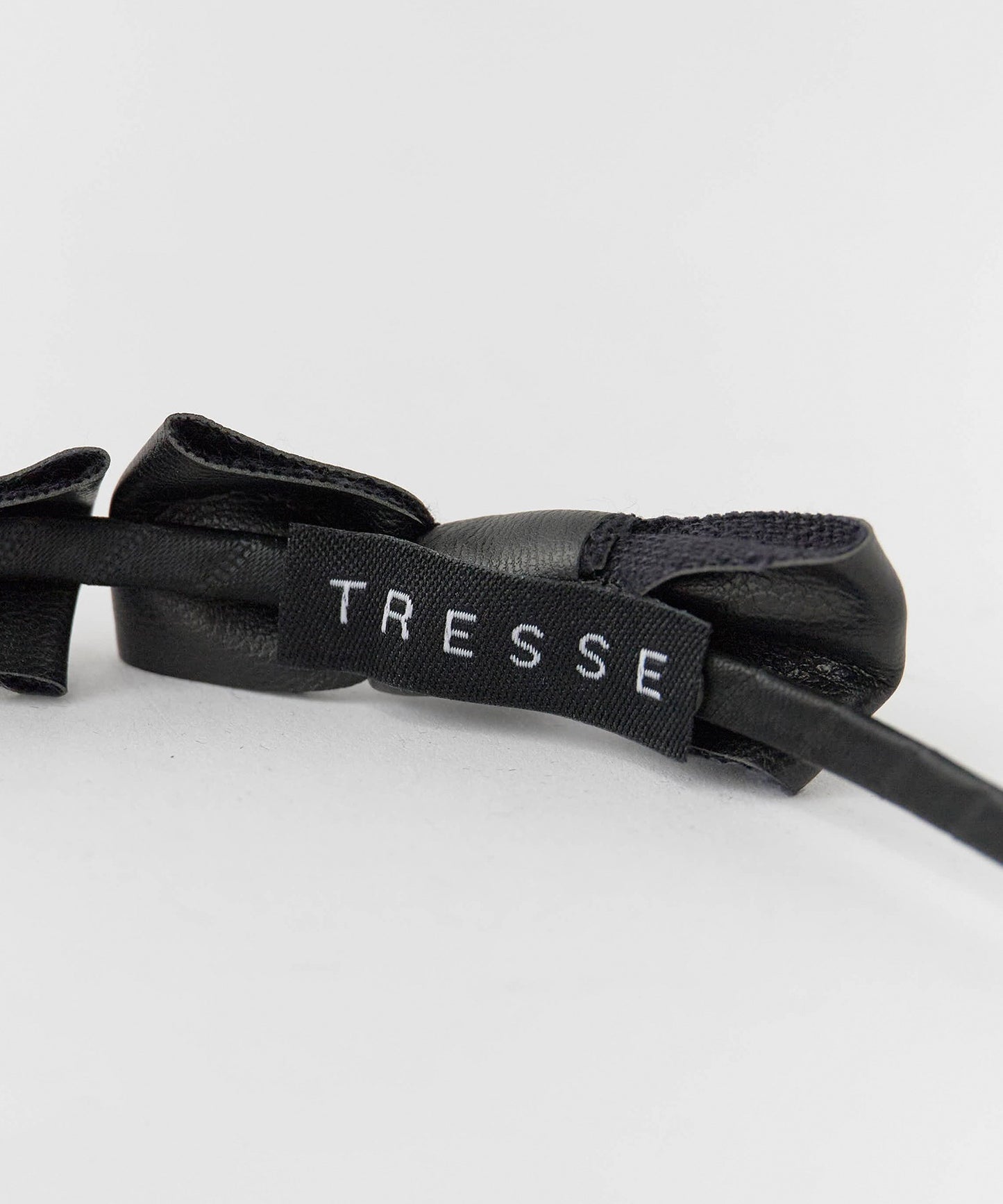 TRESSE / Ribbon Serre-tete in leather レザー カチューシャ