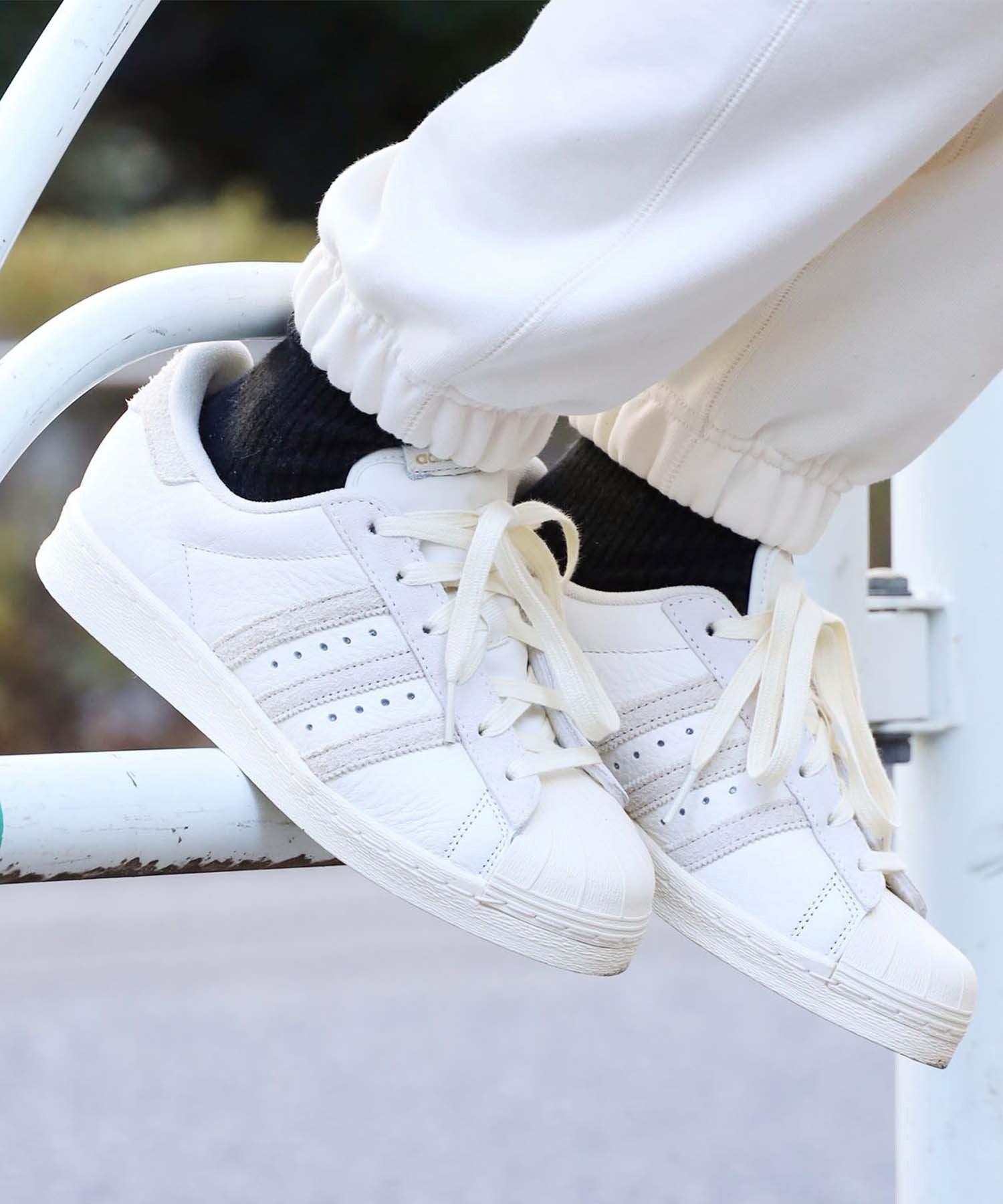 Adidas superstar shop foundation white