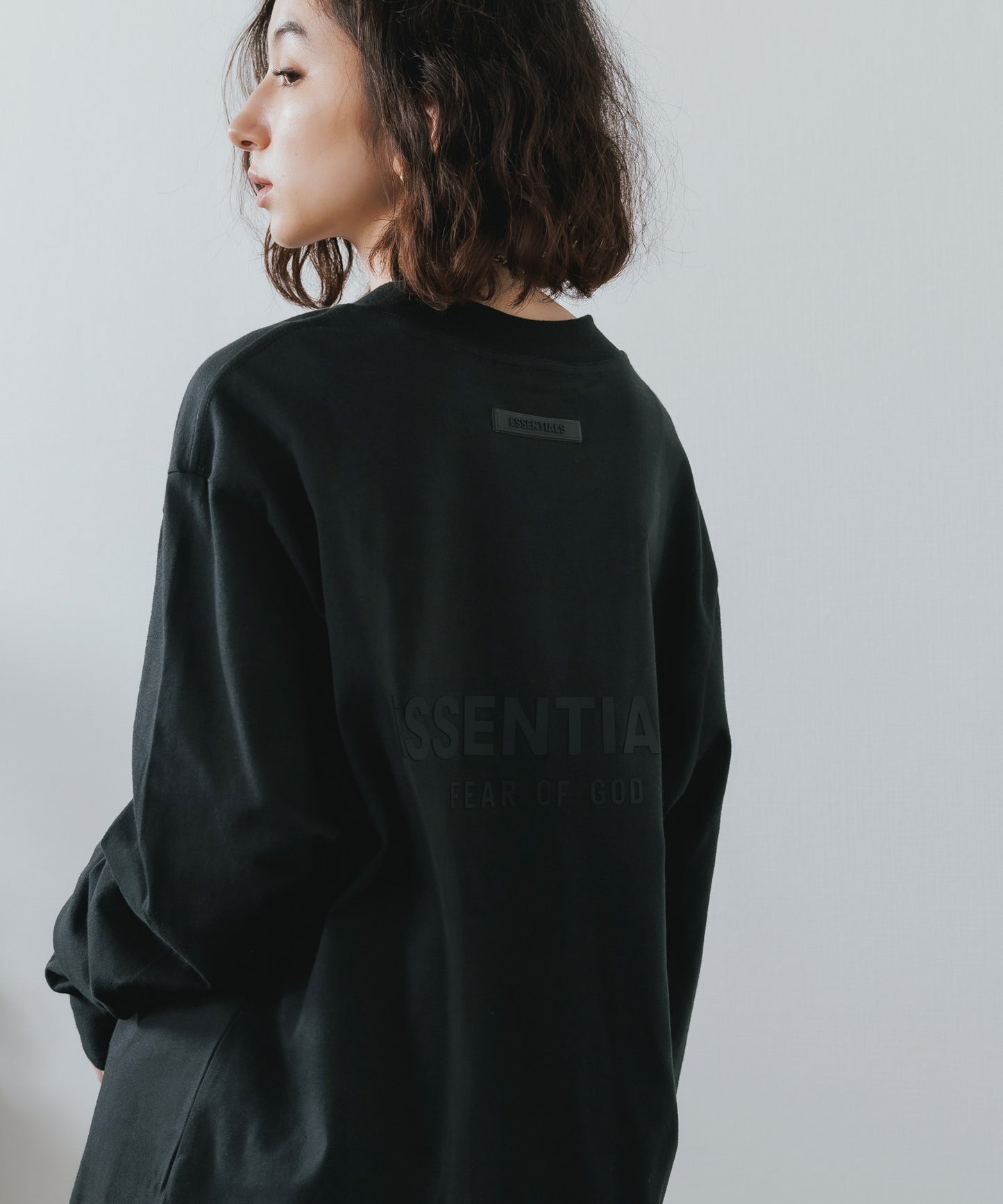 FOG ESSENTIALS / BACK LOGO LS TEE