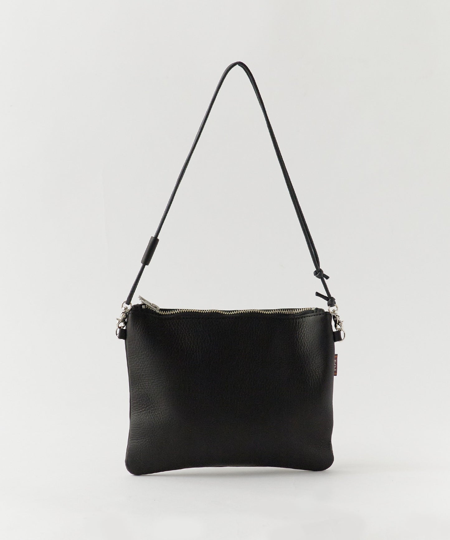 MR.OLIVE / WATER PROOF WASHABLE LEATHER / ジッパー付きスモールサコッシュ