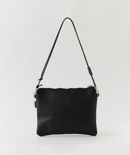 MR.OLIVE / WATER PROOF WASHABLE LEATHER / ジッパー付きスモールサコッシュ