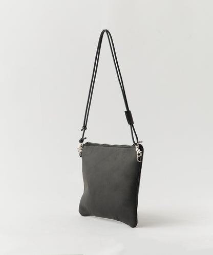 MR.OLIVE / WATER PROOF WASHABLE LEATHER / ジッパー付きスモールサコッシュ