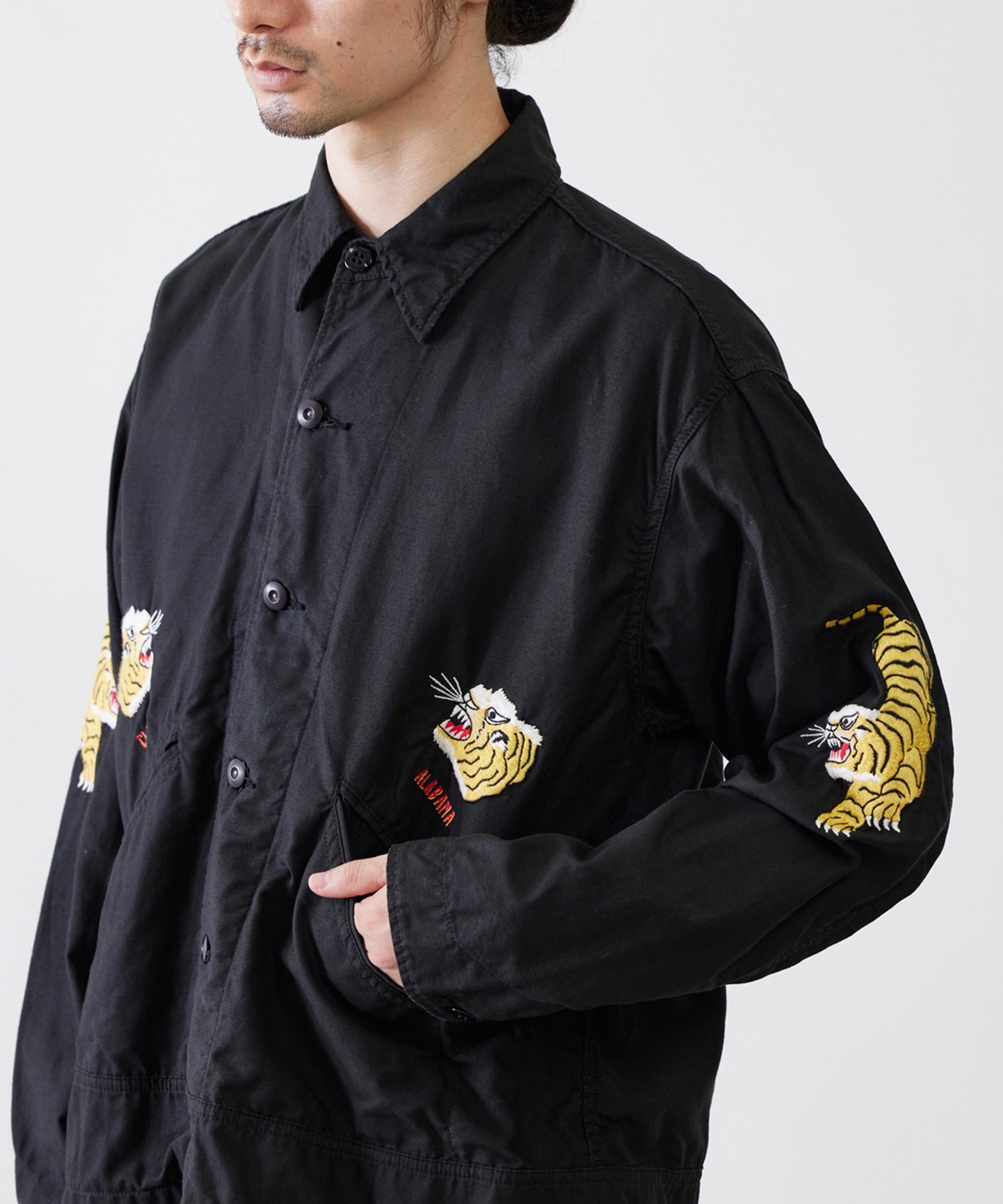 CAL O LINE/キャルオーライン TIGER SOUVENIR JACKET CL231-005