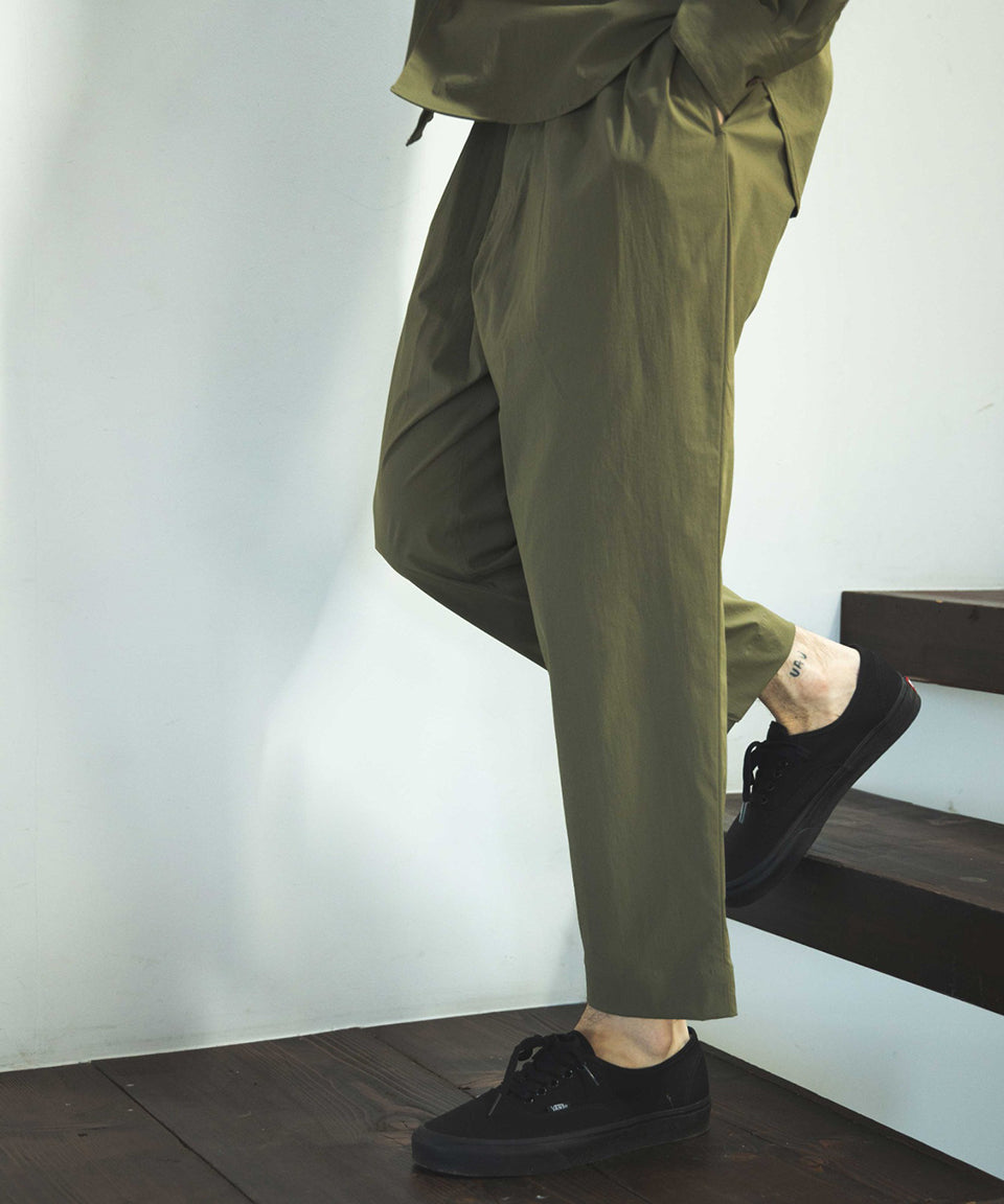 MR.OLIVE/ミスターオリーブ STRETCH WASHABLE NYLON / 2TACK TAPERED EASY PANTS