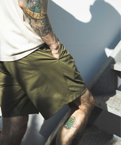 MR.OLIVE / STRETCH WASHABLE NYLON / ONE TACK SHORTS
