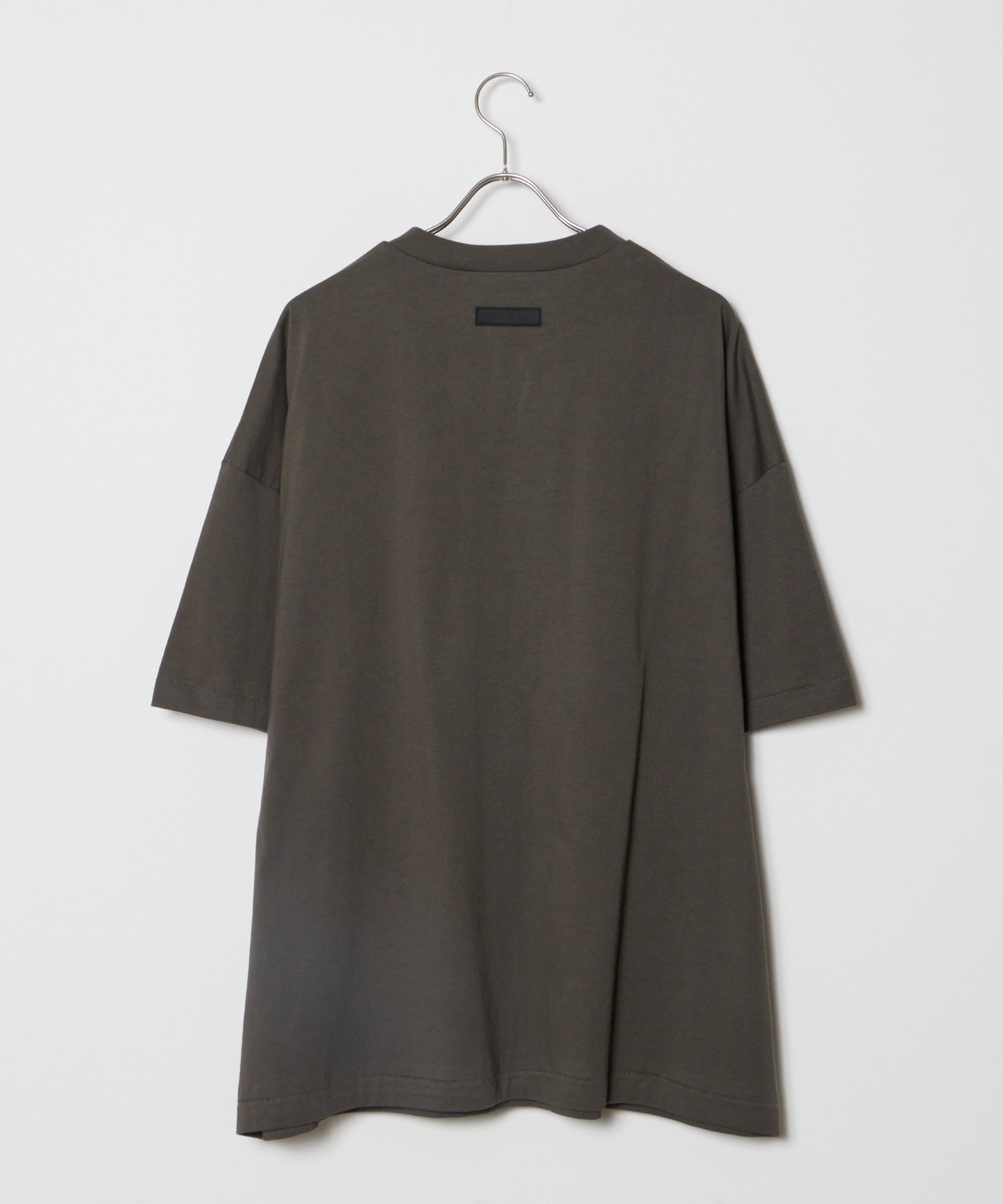 FOG ESSENTIALS / FOG 24SS RUBBER TAG SS TEE