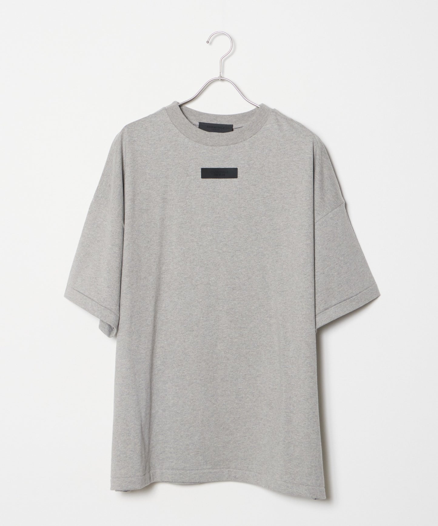 FOG ESSENTIALS / FOG 24SS RUBBER TAG SS TEE