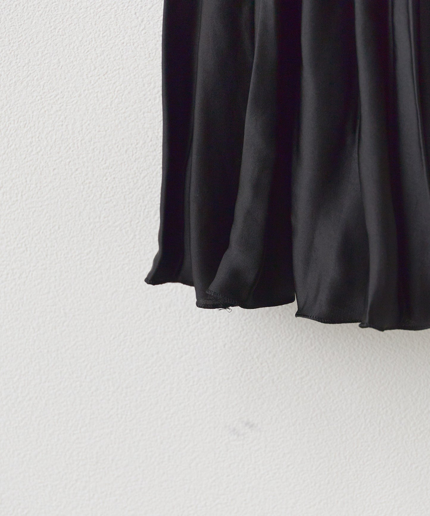 ADAWAS / TWO-TONE PLEATED SKIRT