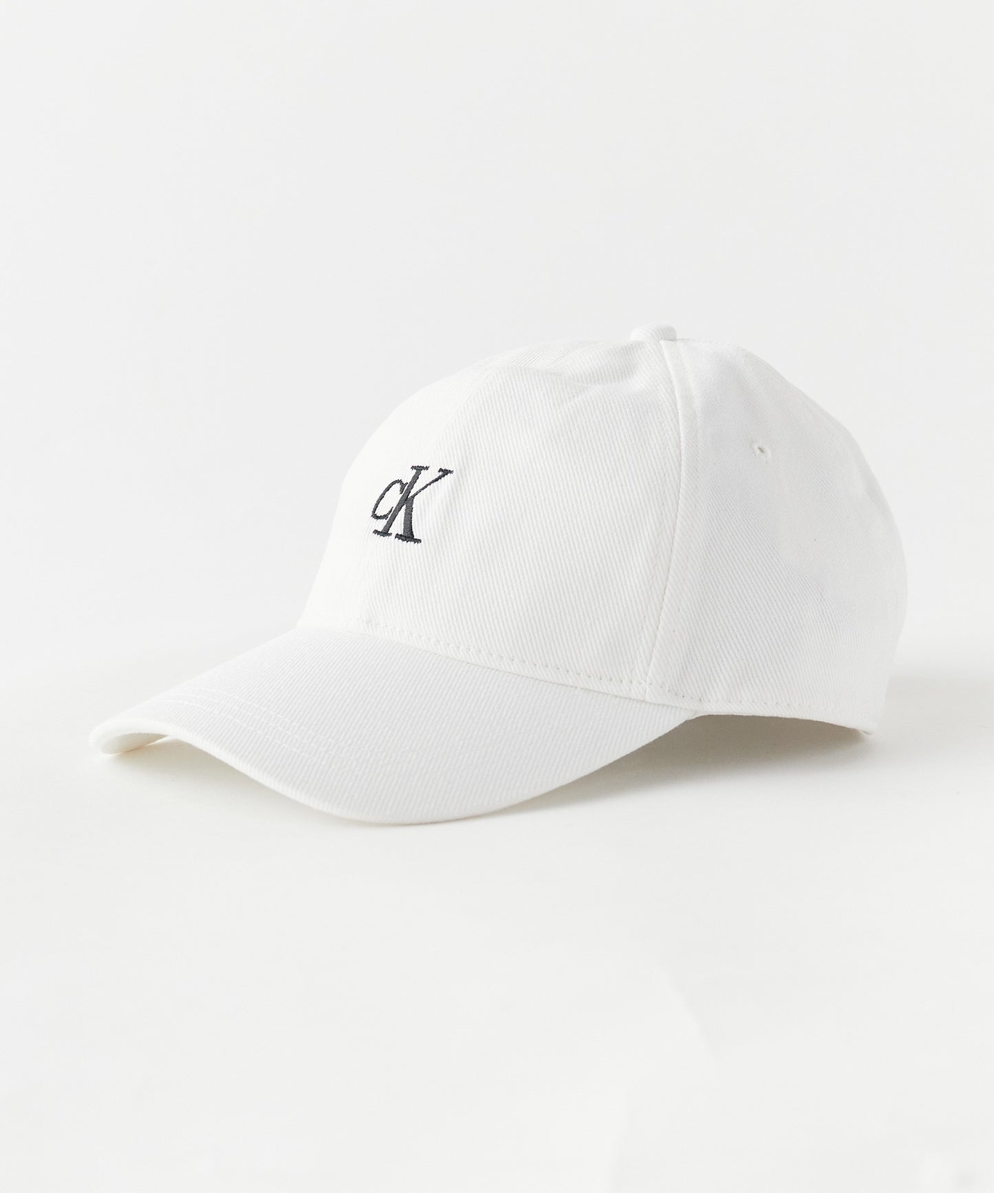 Calvin Klein / 6 PANEL SMALL MONOGRAM CAP