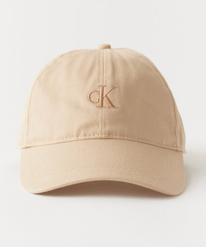 Calvin Klein / 6 PANEL SMALL MONOGRAM CAP