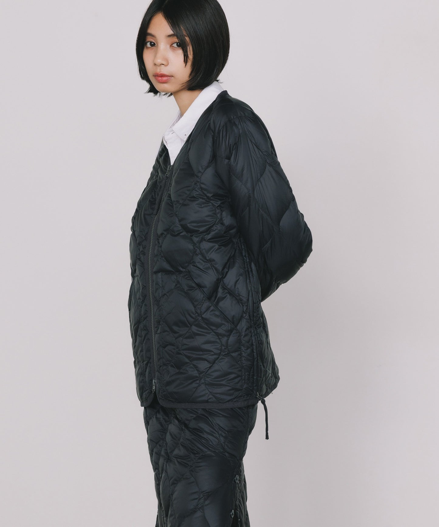 TAION  / MILITARY V NECK W-ZIP DOWN JKT