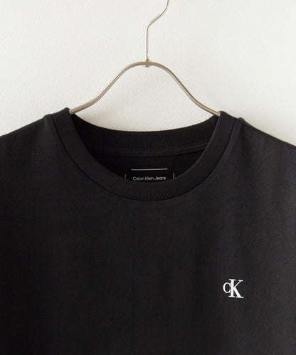 Calvin Klein / GRAPHIC TEE