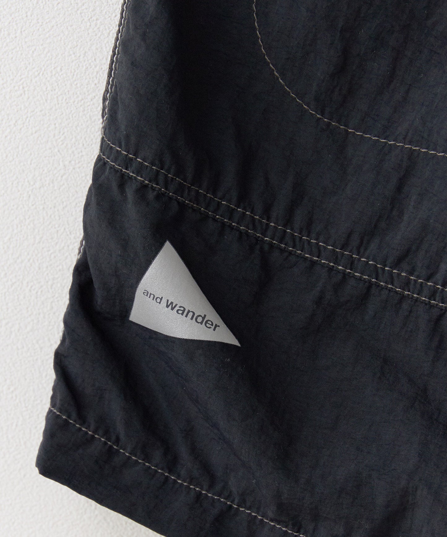 and wander / Ny taffeta hiker short pants