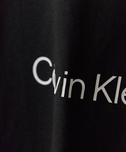 Calvin Klein / SS RLXD STANDARD LOGO CREWNK TEE