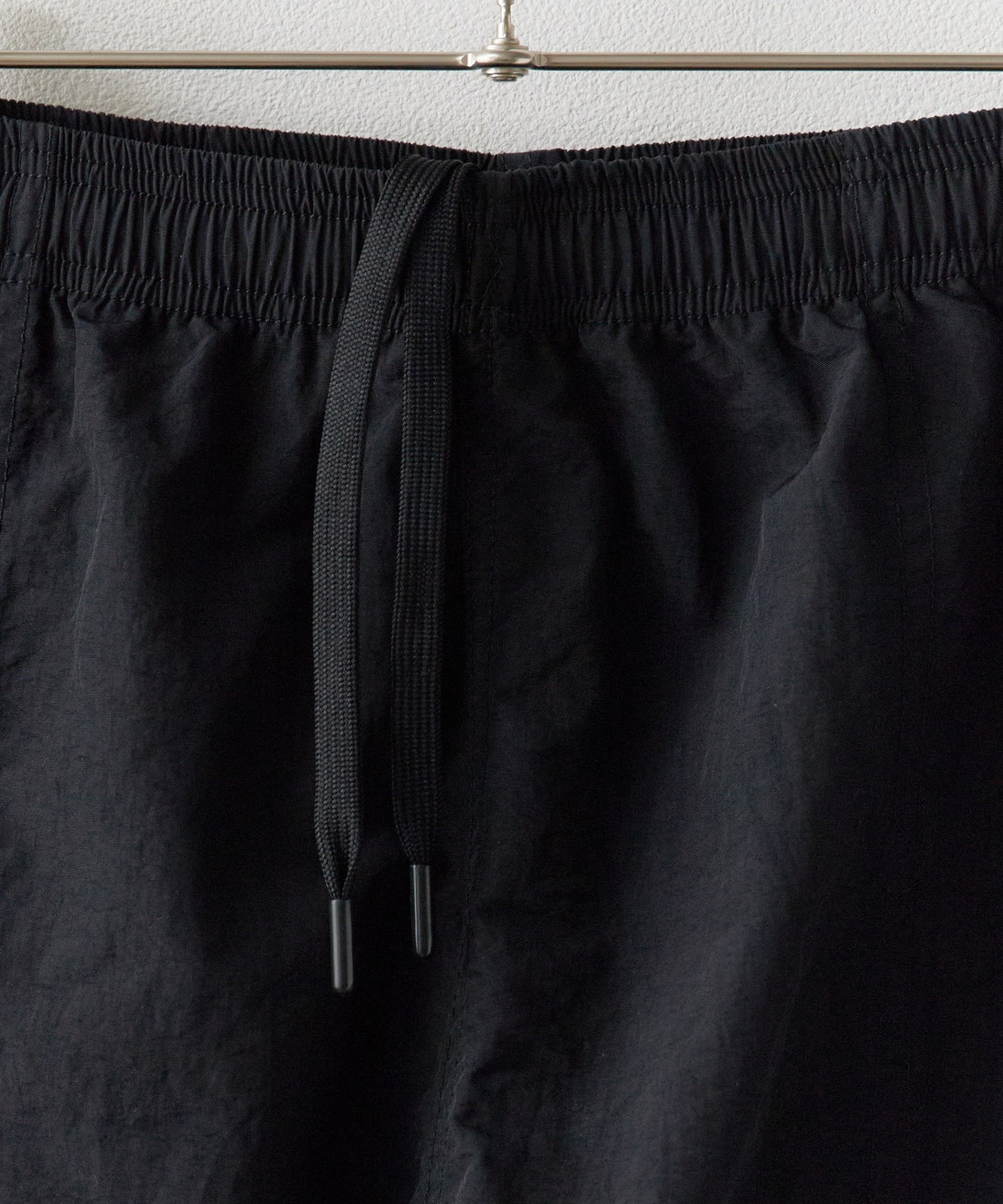 THOUSAND MILE / NYLON TASLAN WEATHER WALK SHORTS