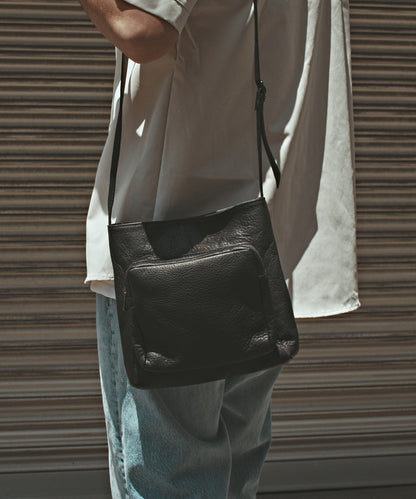 MR.OLIVE / IMPERMA-LEATHER/GUSSET POCKET COMPACT SHOULDER BAG ショルダーバッグ