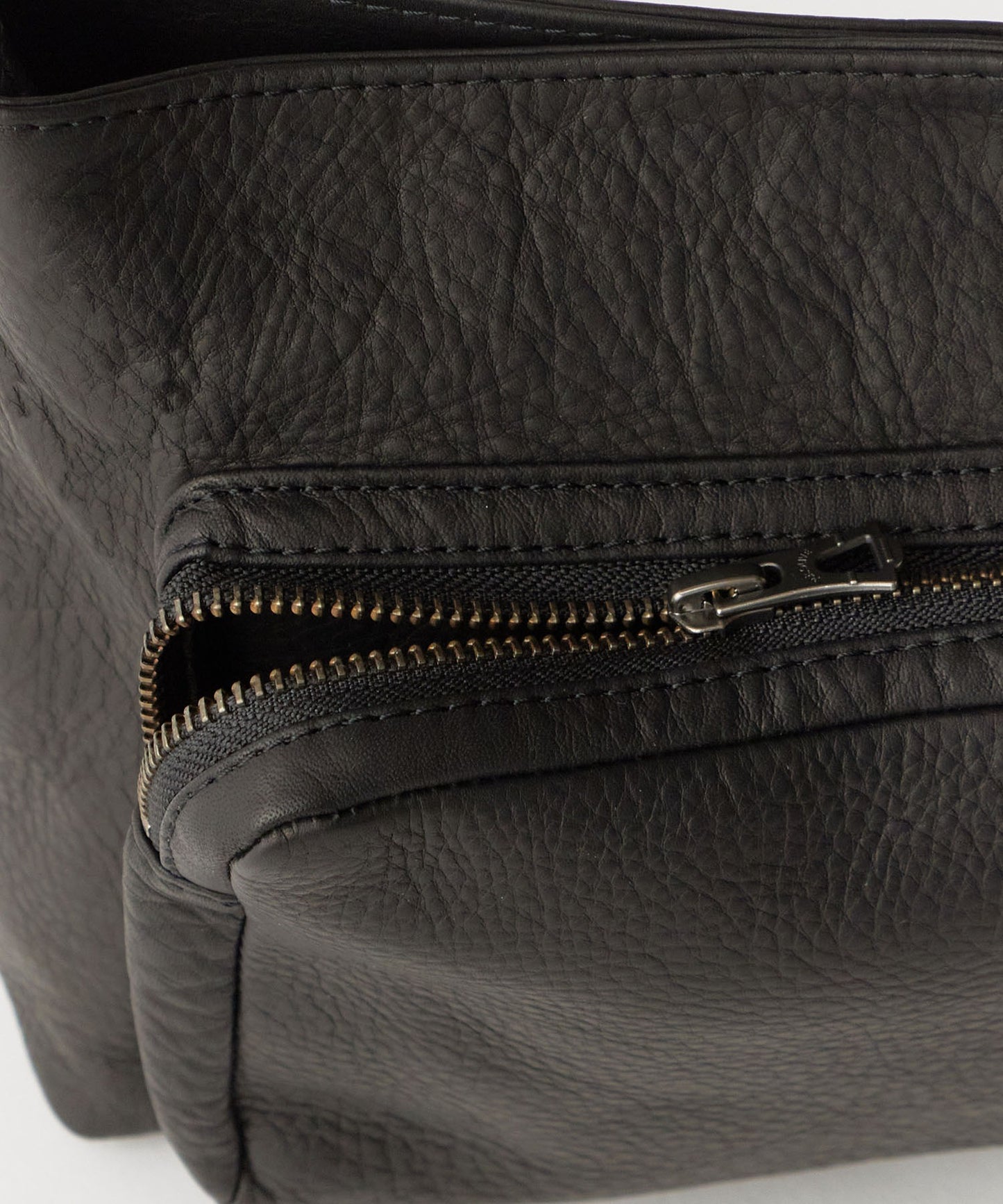 MR.OLIVE / IMPERMA-LEATHER/GUSSET POCKET COMPACT SHOULDER BAG ショルダーバッグ